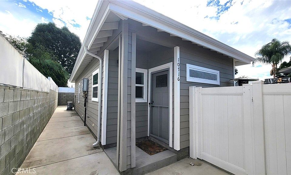 1st image of 10714 Valley View Ave