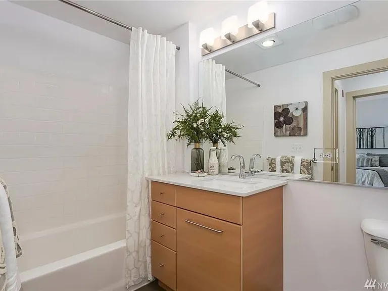 1410 E Pine St #W327 — Photo 12