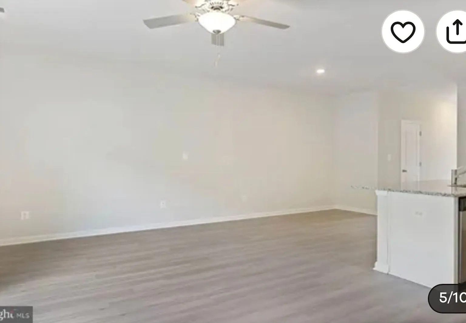 Charming 3BR Townhome in Falling Waters — Photo 4