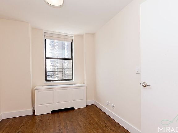 4th image of 330 E 39th St APT 26M