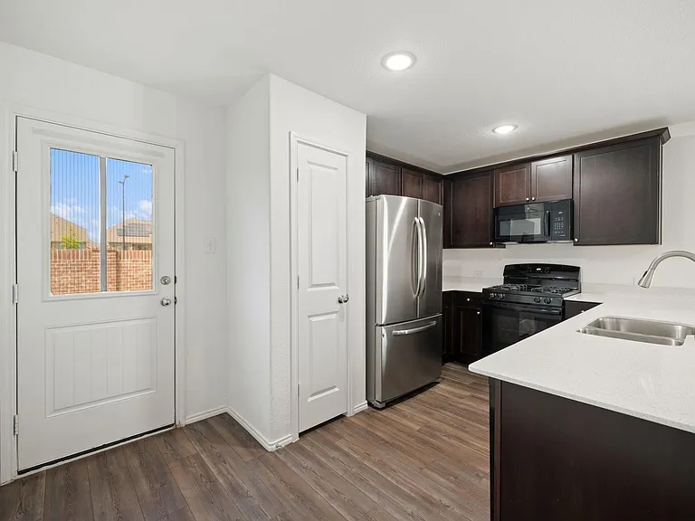 7509 Gray Wolf Ln — Photo 11