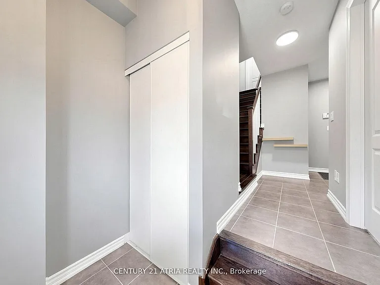 79 Boadway Cres — Photo 5