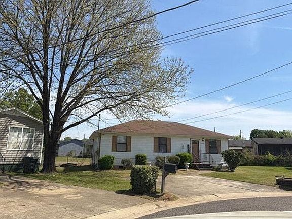 3rd image of 2505 John J Eagan Cir
