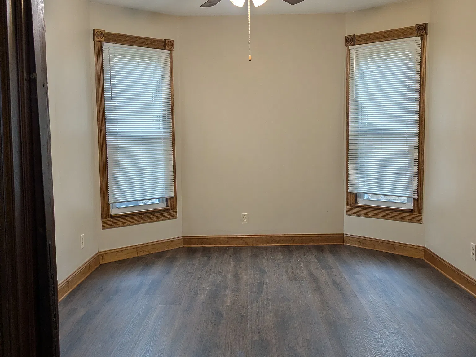 3 bed, 1100 sqft, $1,600 — Photo 2