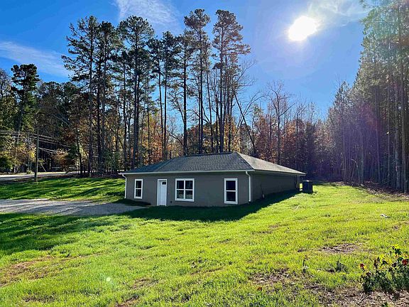 5th image of 142 Wildwood Cir