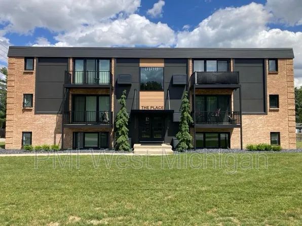 8428 Woodhaven Dr SW Unit 6, Byron Center, MI 49315