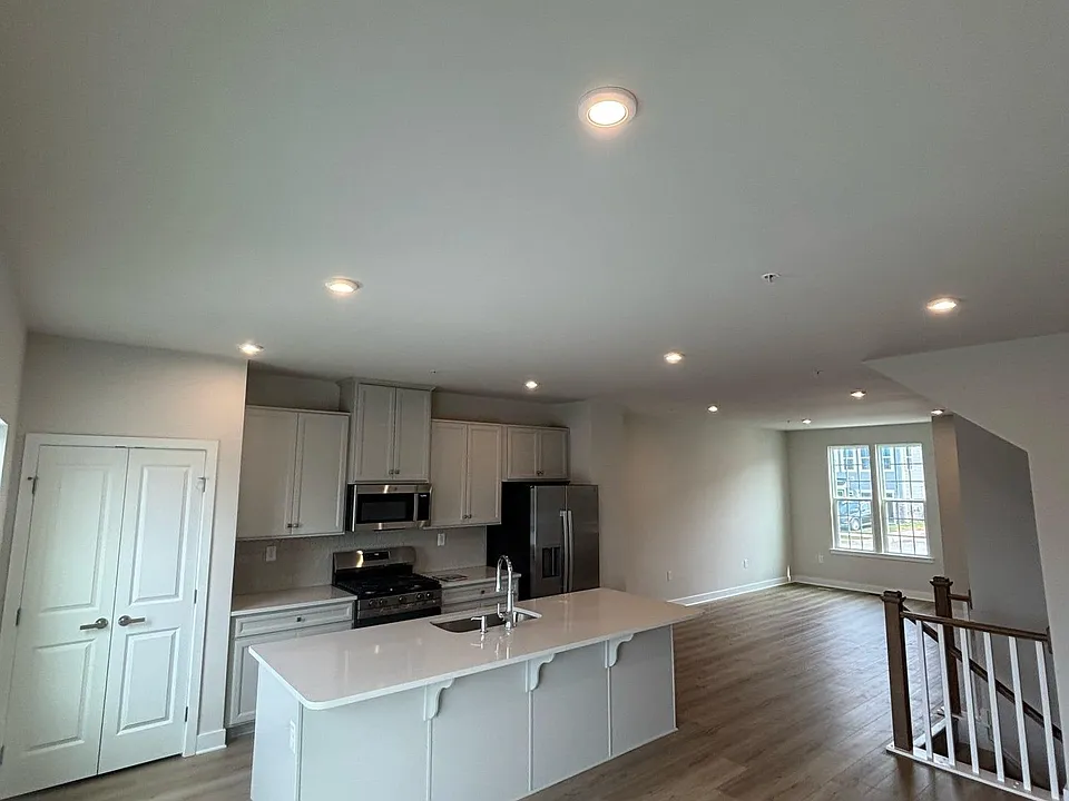 2620 Tisbury Ln