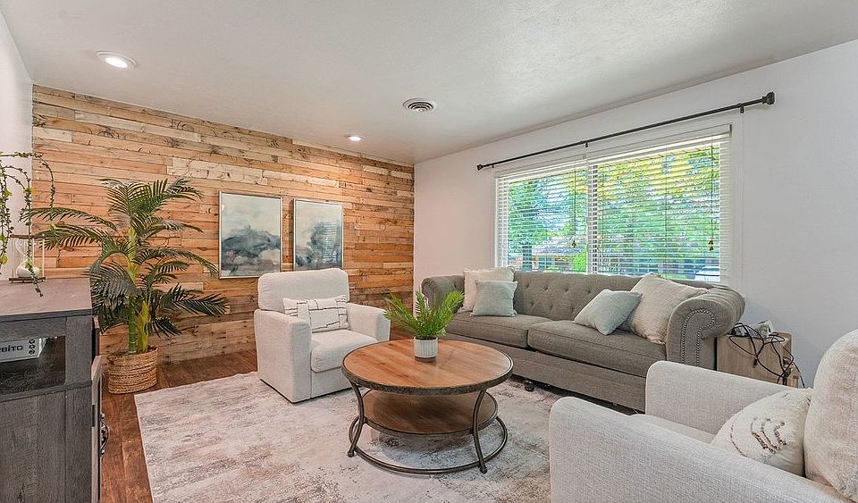 1st image of 1501 Camino Real