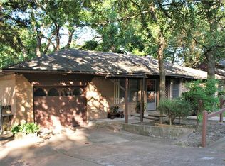 125 Shoreway Cir, Waxahachie, TX 75165