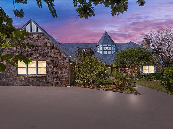2nd image of 15594 Overlook Dr