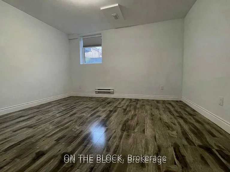 362 N Park Blvd — Photo 8