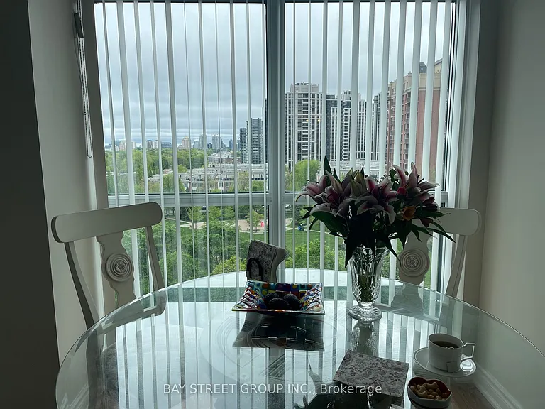 28 Harrison Garden Blvd #911 — Photo 7