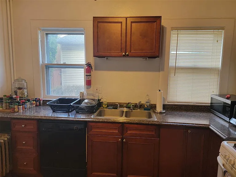 26.5 Lathrop Ave #2 — Photo 13