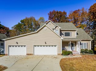 49 E Trafalgar Ct, Clayton, NC 27520