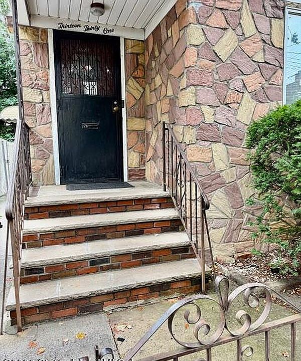 2nd image of 1331 E 15th St