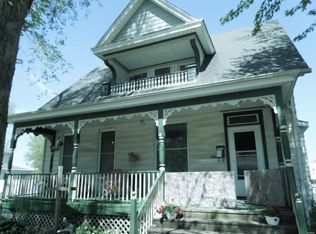 215 E Central St, Nokomis, IL 62075