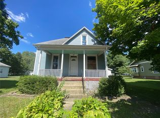 544 W Jefferson St, Lovington, IL 61937