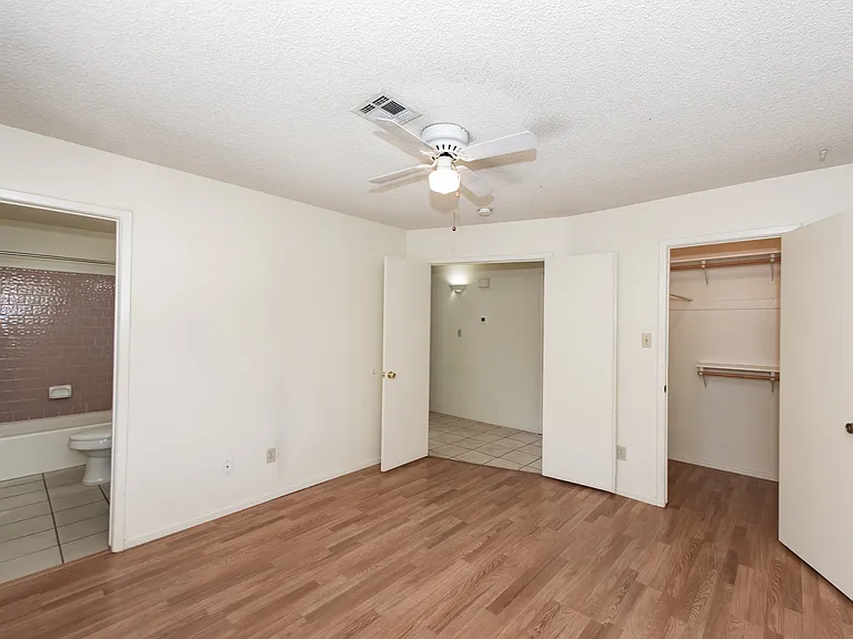 4598 W 18th Ln — Photo 7