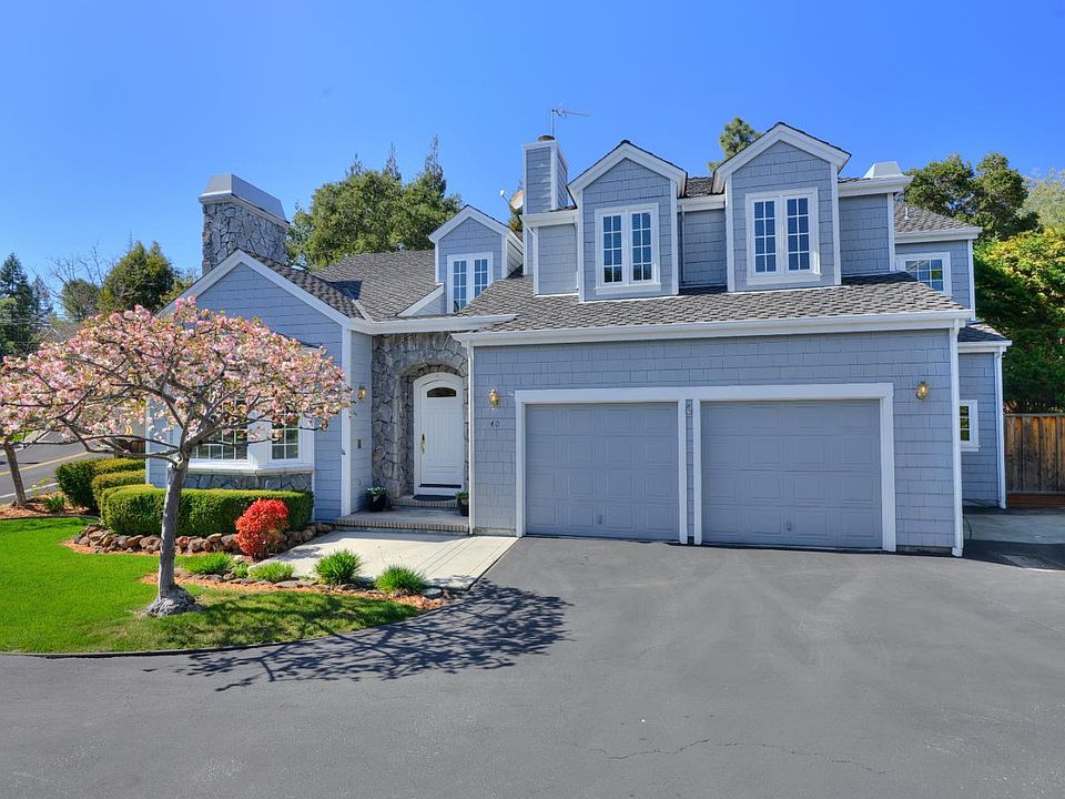 1st image of 40 Oak Hollow Way