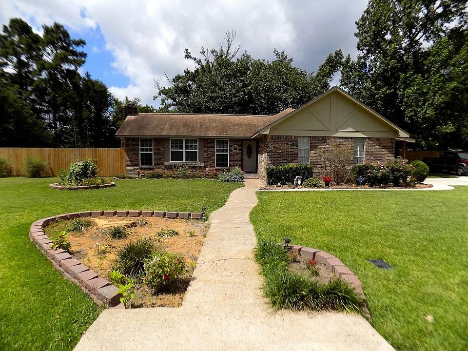 1st image of 111 Texarkana Dr