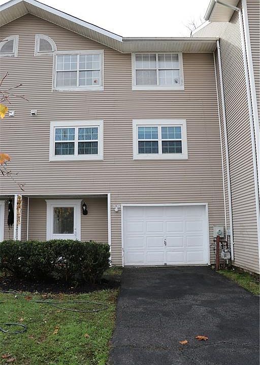 1st image of 53 Brookside Dr W