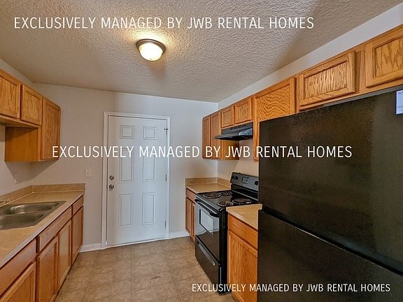 4th image of 8420 Jasper Ave