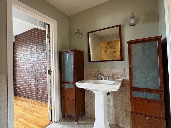 5th image of 29 Beacon St #2