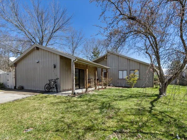 2301 Capistrano St, Blacksburg, VA 24060