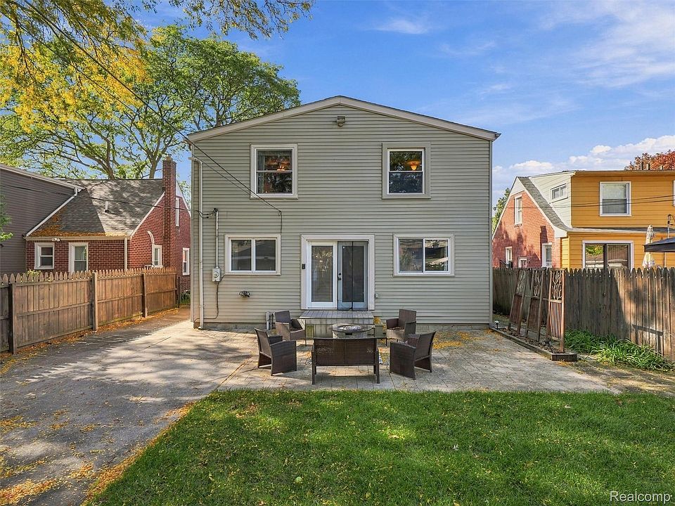 3118 N Blair Ave, photo 3