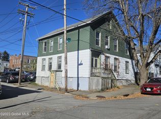 89 14th St, Troy, NY 12180