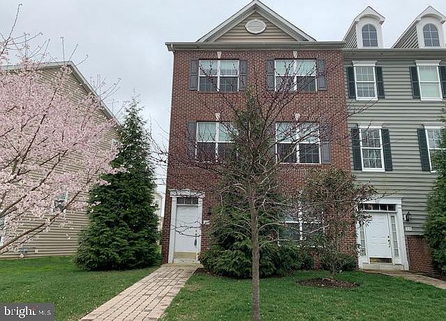 1st image of 735 Observatory Dr
