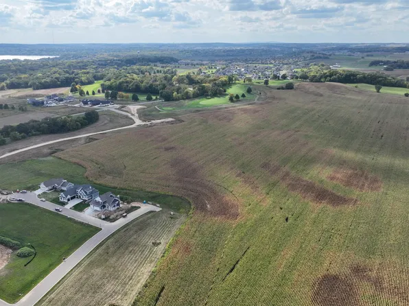 L332 Home Stretch Dr, Waunakee, WI 53597