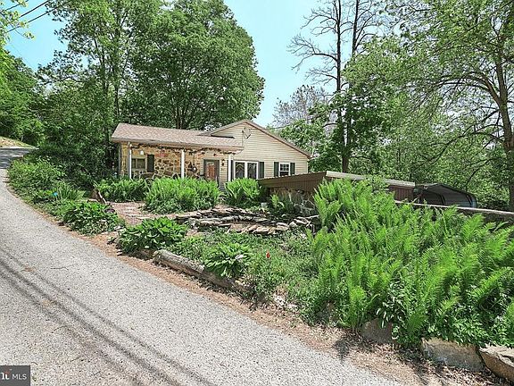 4th image of 85 Conewago Park Dr