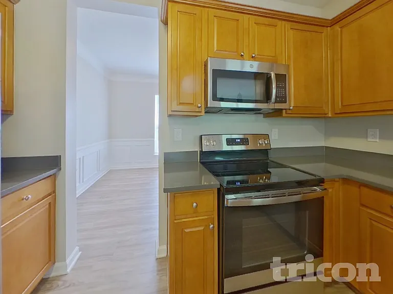 2721 Forest Grove Ct — Photo 8