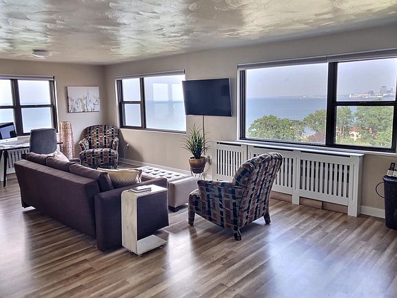 5th image of 11720 Edgewater Dr APT P18