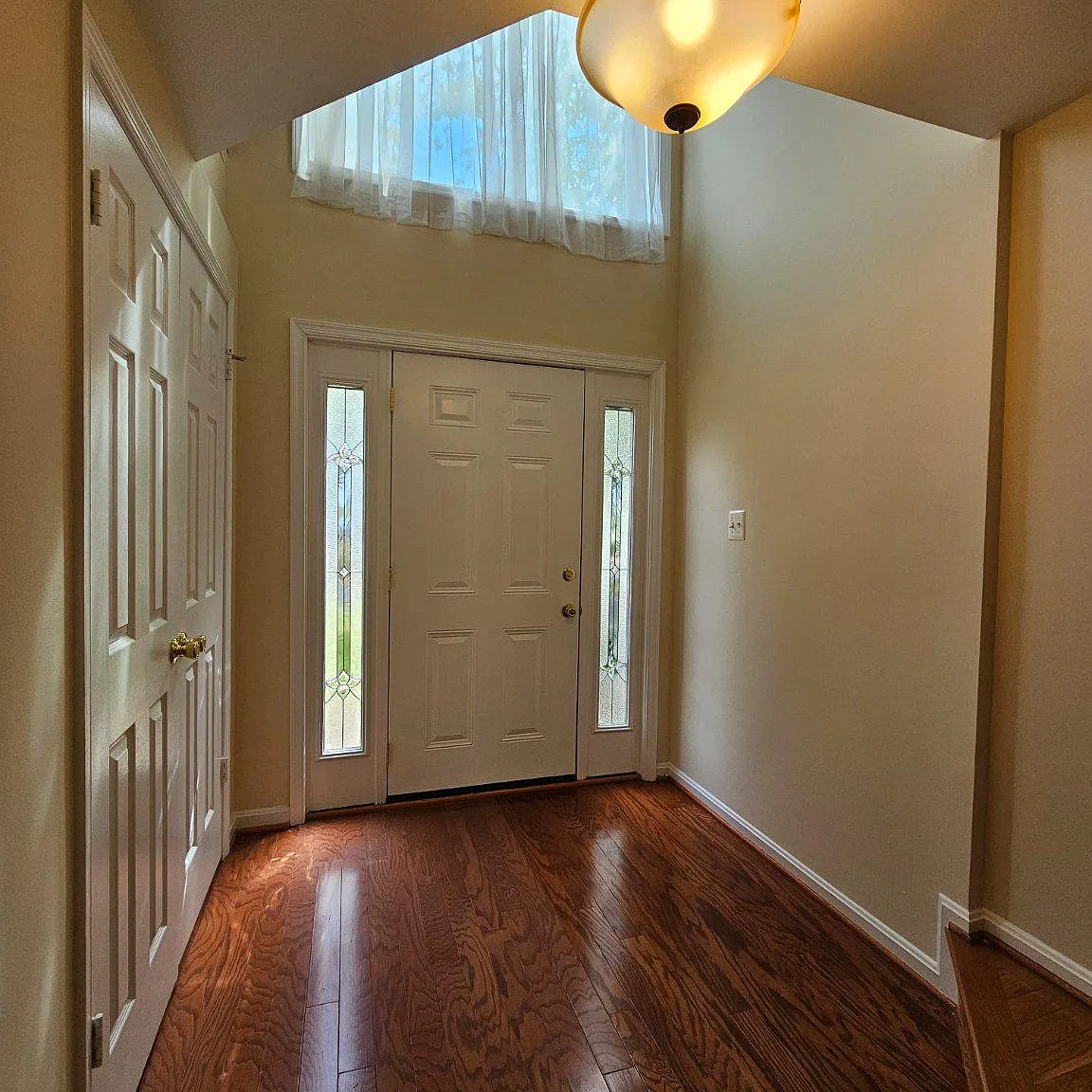 3 bed, 4.0 bath, 1810 sqft, $3,000 — Photo 3