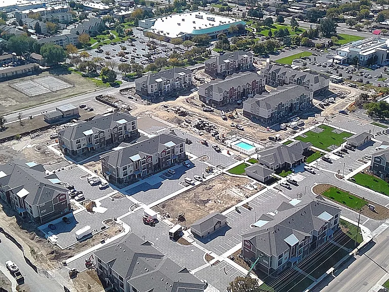 White Pines Apartment Homes — Photo 14