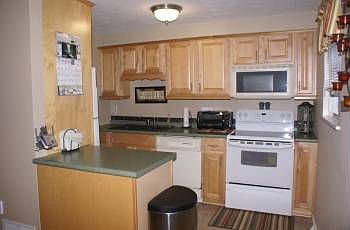 5th image of 553 Chaparral Dr