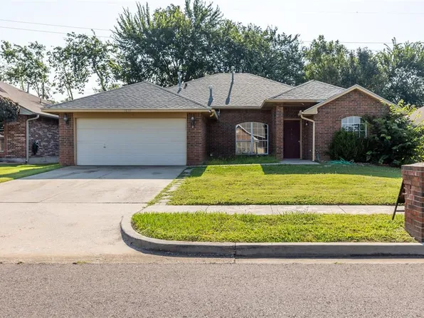 1833 Parkridge Dr, Norman, OK 73071