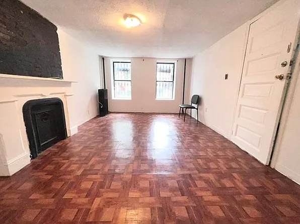 817 Willoughby Ave, Brooklyn, NY 11206