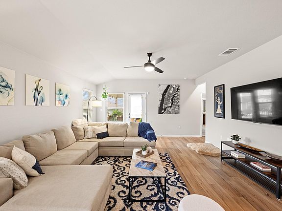 4th image of 6509 Rounded Pebble Ln