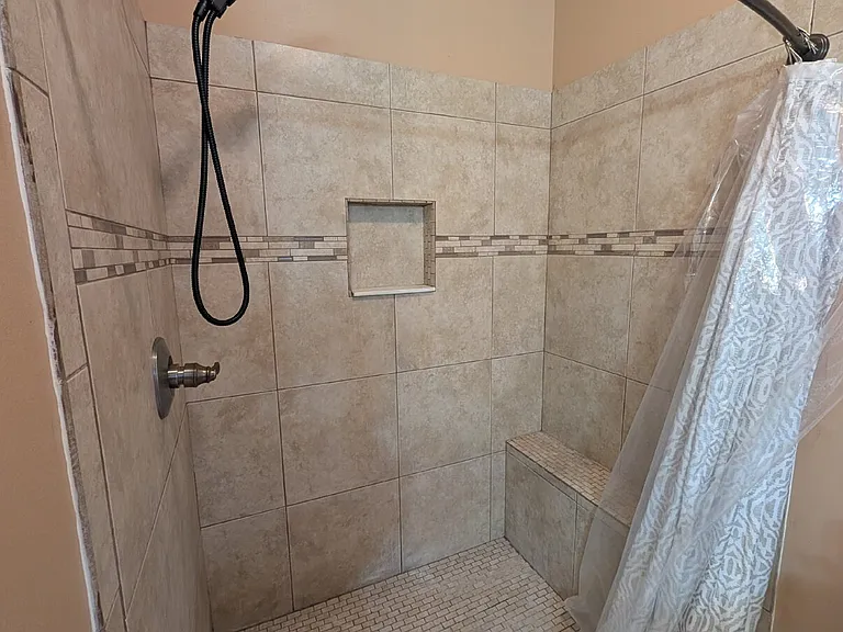 880 Villa Dr — Photo 12
