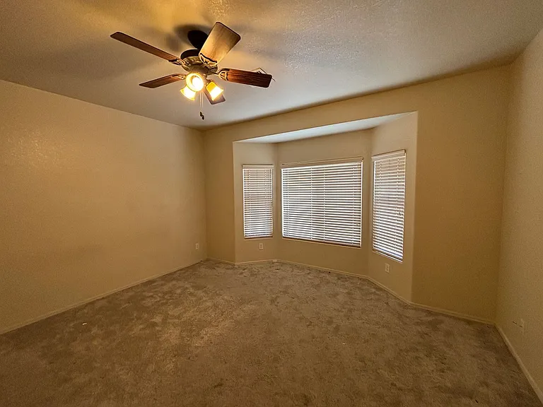 5484 Canteria Ct — Photo 17