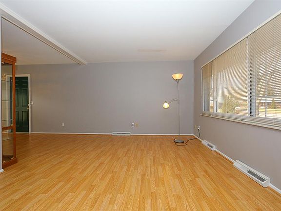 3rd image of 755 Christopal Dr