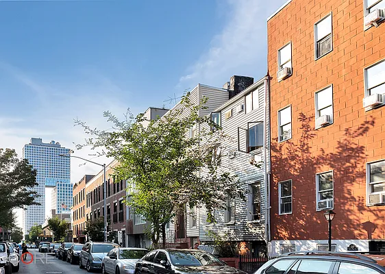 Rented by CORE | media 26