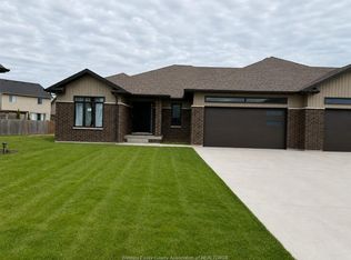 85 Bordeaux Pl, Chatham Kent, ON N7M0S4