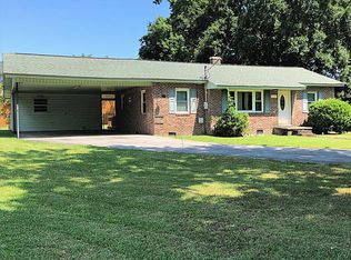 1010 W Recess Rd, Hanahan, SC 29410