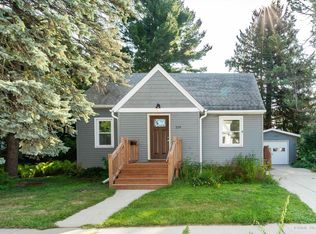 219 South St, Sun Prairie, WI 53590