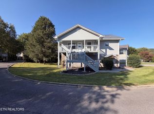 2039 Slippery Rock Cir, Sevierville, TN 37862