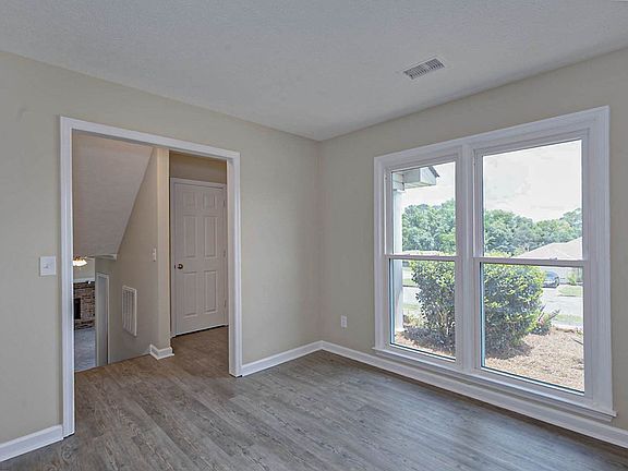 5th image of 1359 Kings Mountain Rd